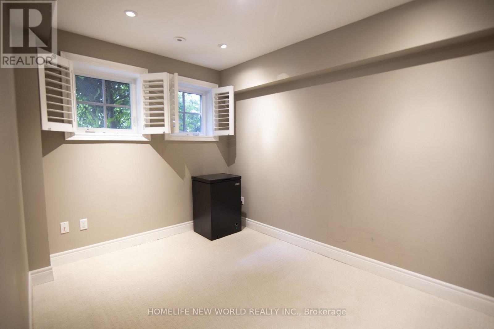 585a Oxford Street Property Photo 22