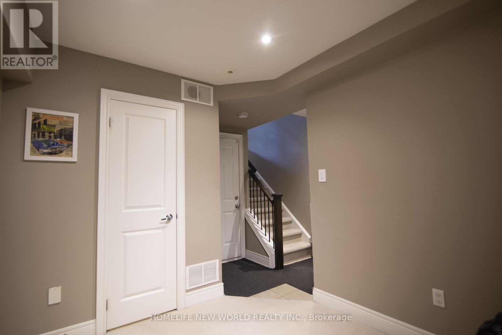 585a Oxford Street Property Photo 23