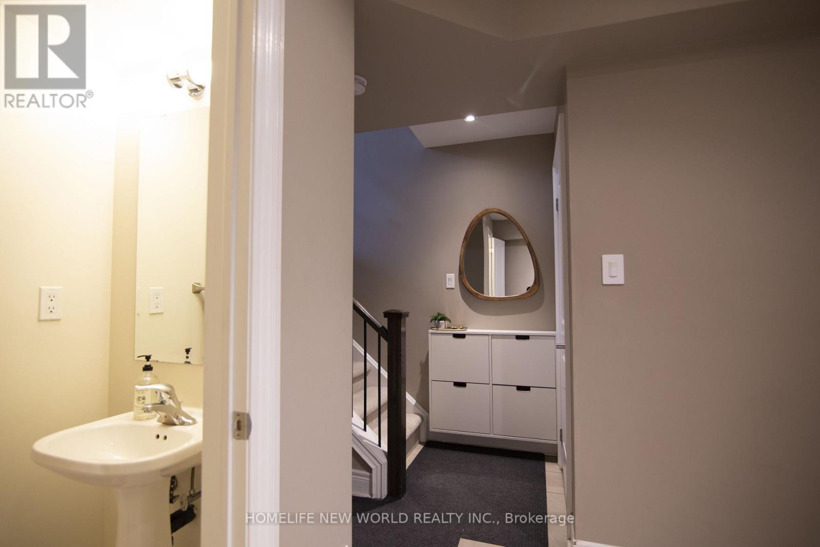 585a Oxford Street Property Photo 24