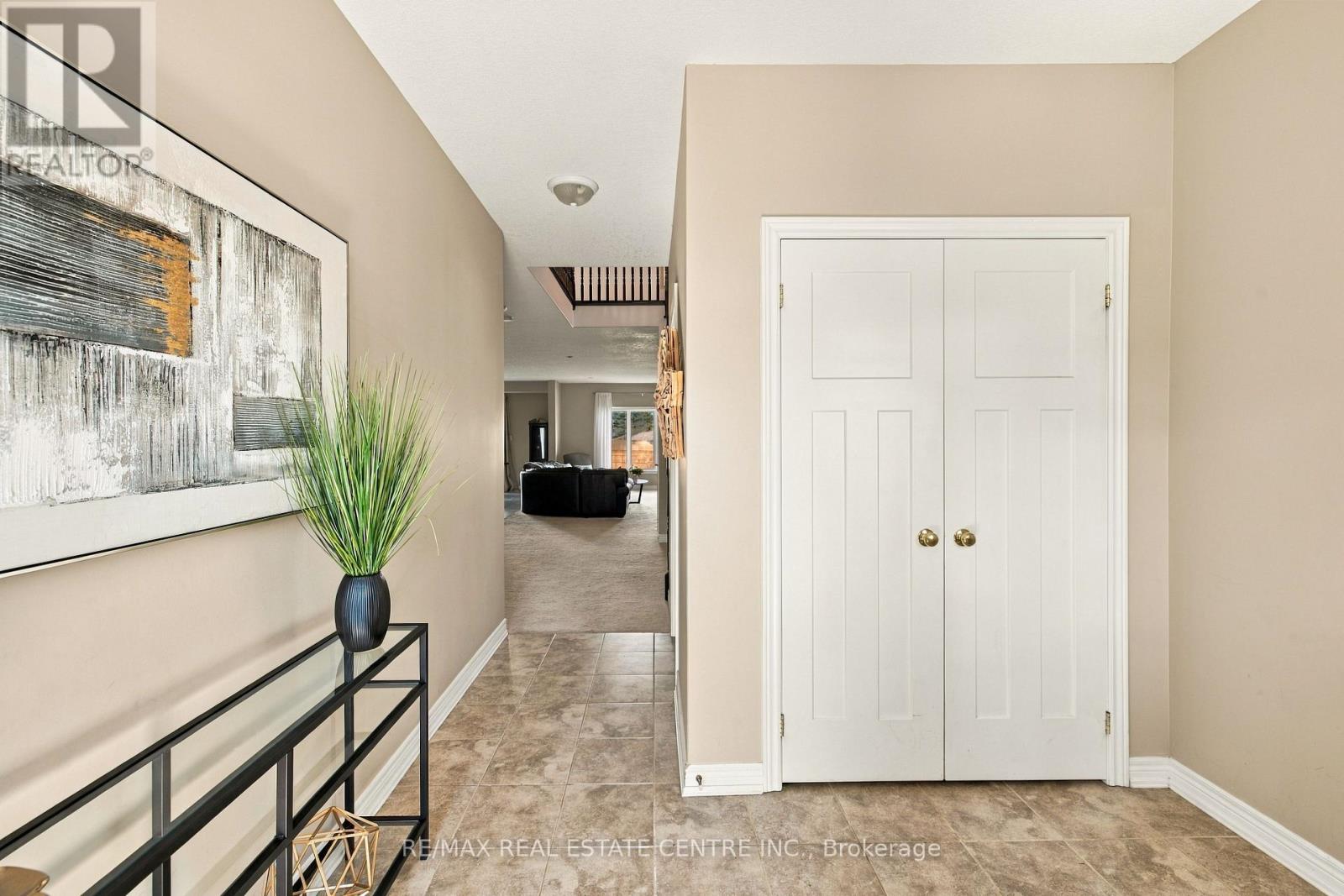 51 Laverty Crescent Property Photo 4