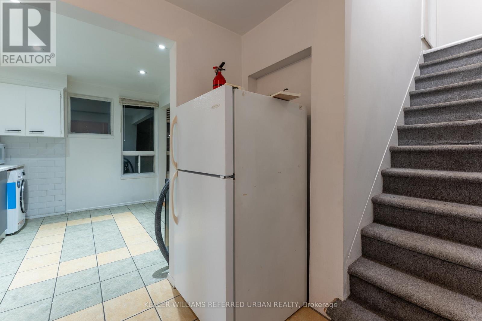 Upper - 716 Lansdowne Avenue Property Photo 4
