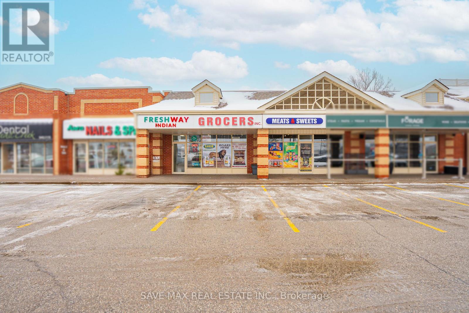 J&k - 163 First Street Property Photo 27