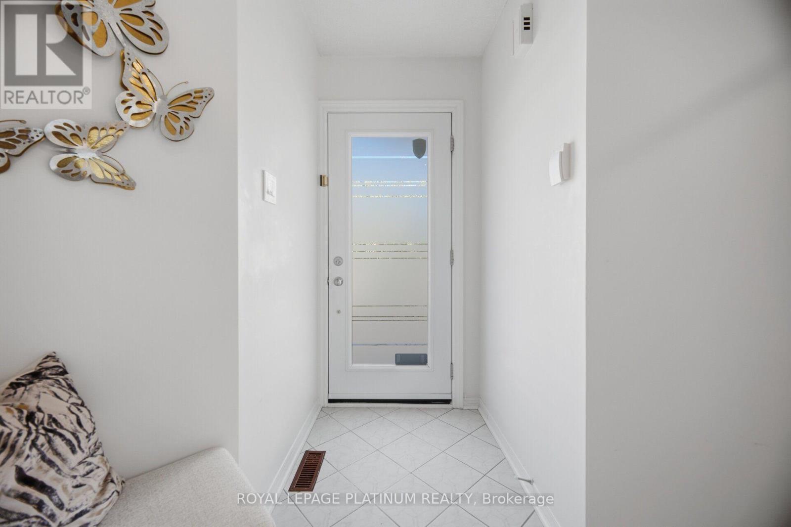 514 Tipton Court Property Photo 5