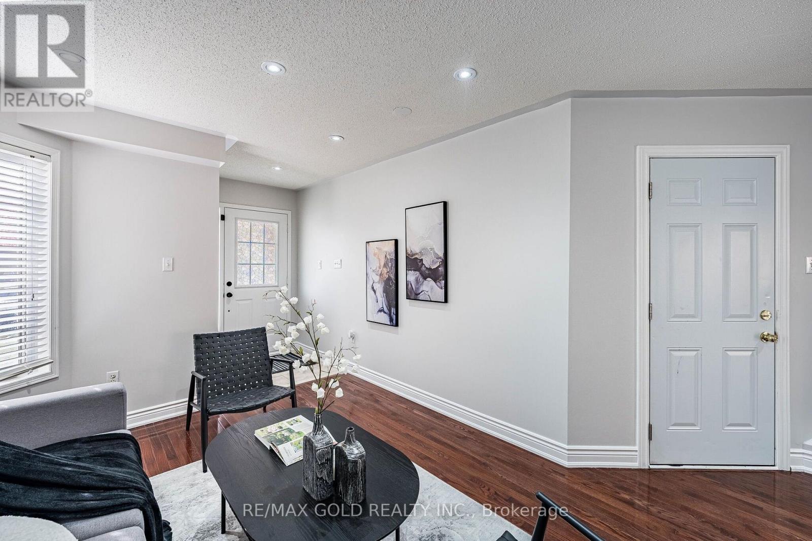 21 Edenvalley Road Property Photo 7