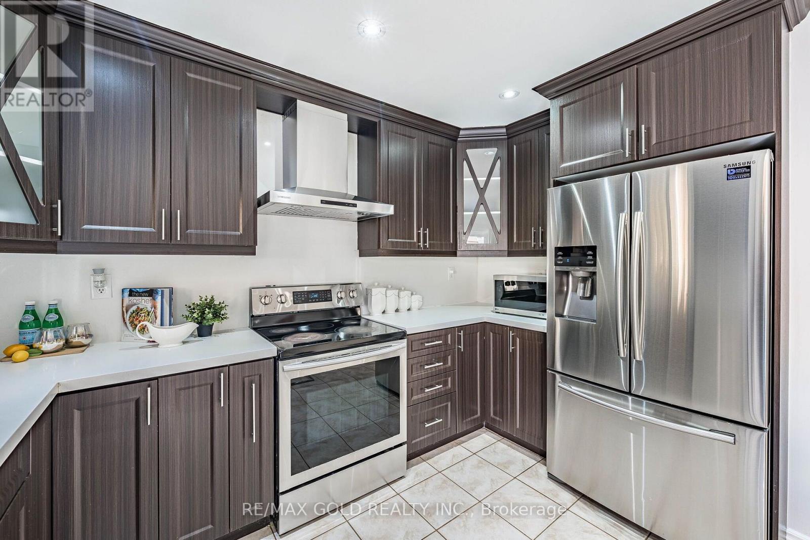 21 Edenvalley Road Property Photo 12