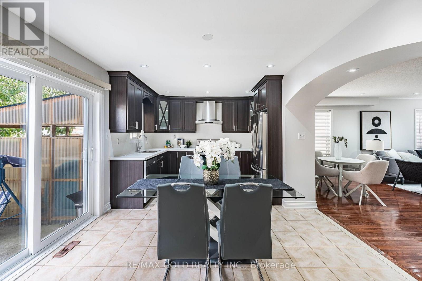21 Edenvalley Road Property Photo 15