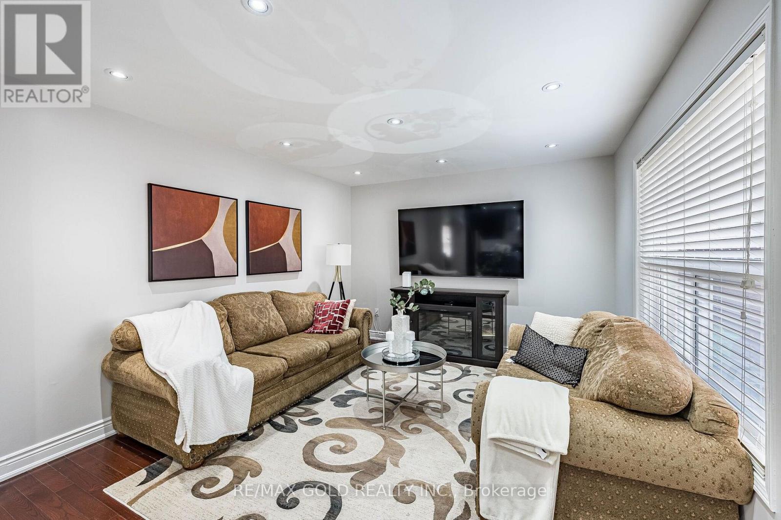 21 Edenvalley Road Property Photo 16
