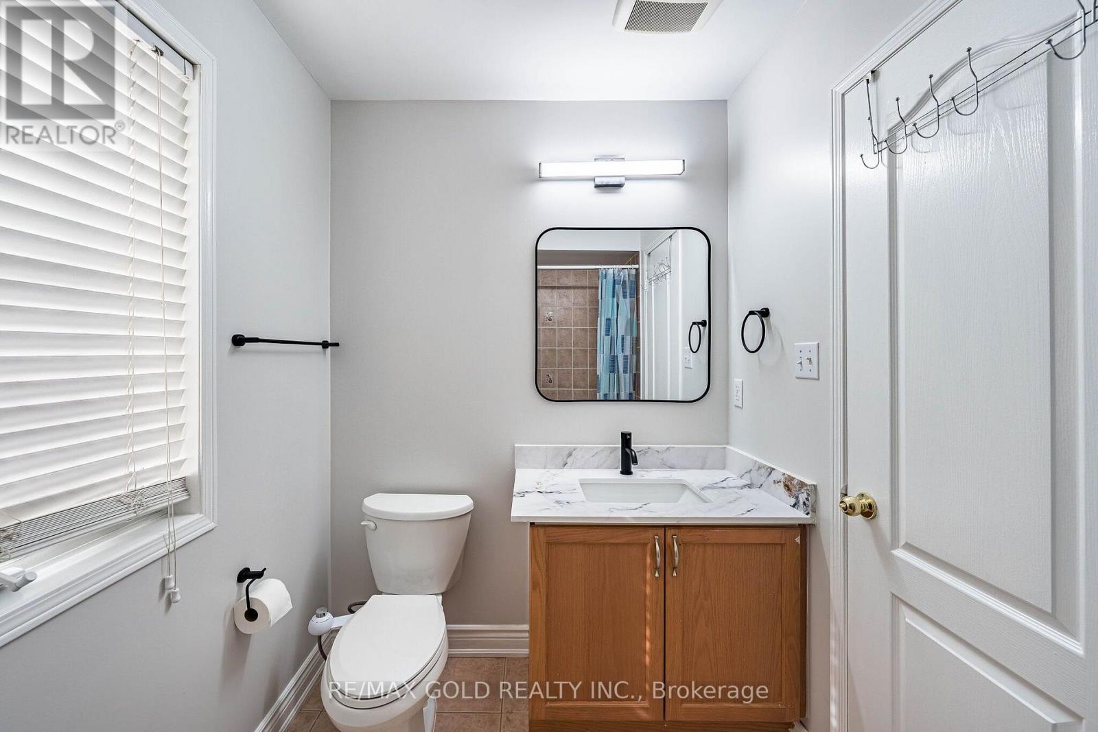 21 Edenvalley Road Property Photo 28