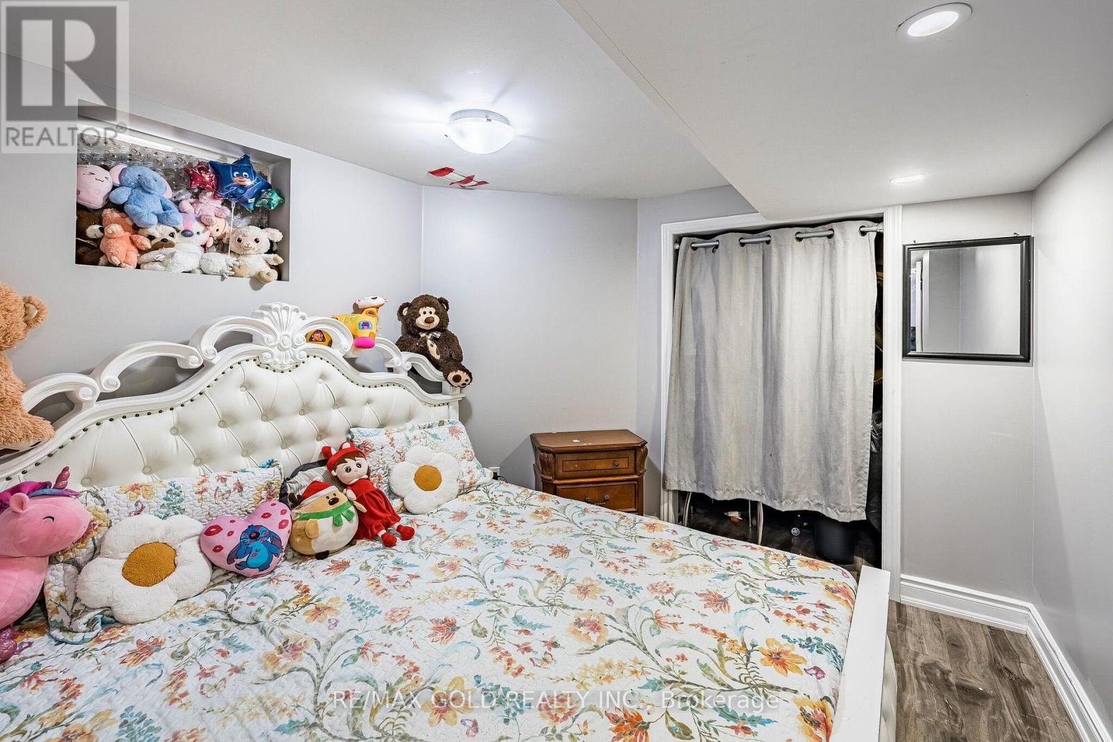21 Edenvalley Road Property Photo 34