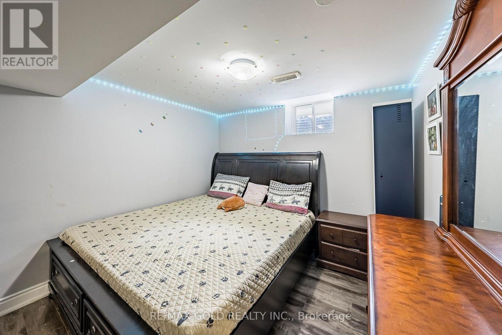 21 Edenvalley Road Property Photo 35