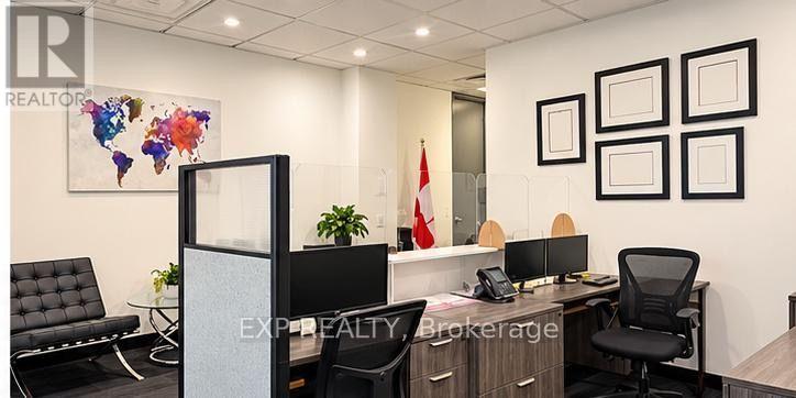 410 - 30 Eglinton Avenue W Property Photo 6