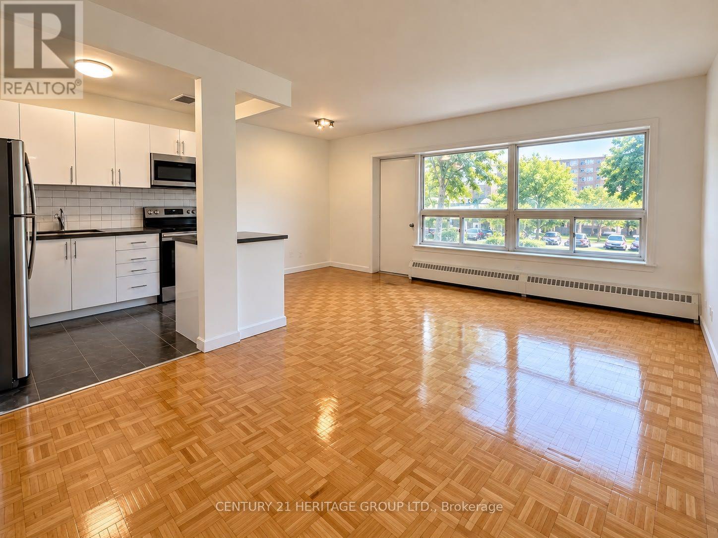 121 - 10 Garfella Drive Property Photo 1