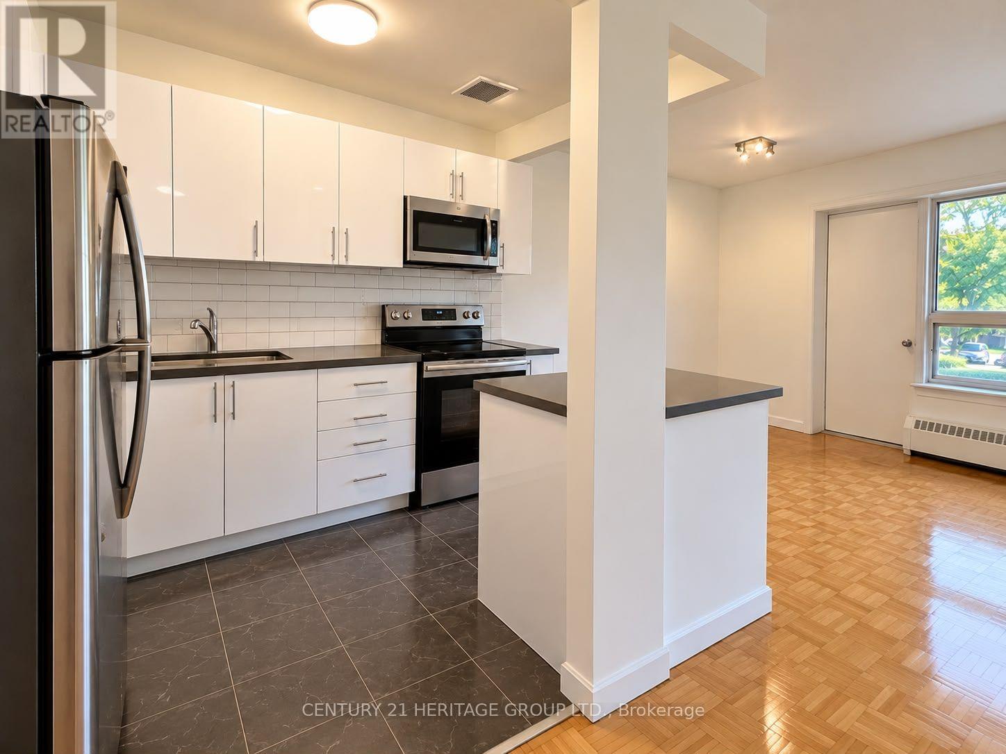 121 - 10 Garfella Drive Property Photo 2