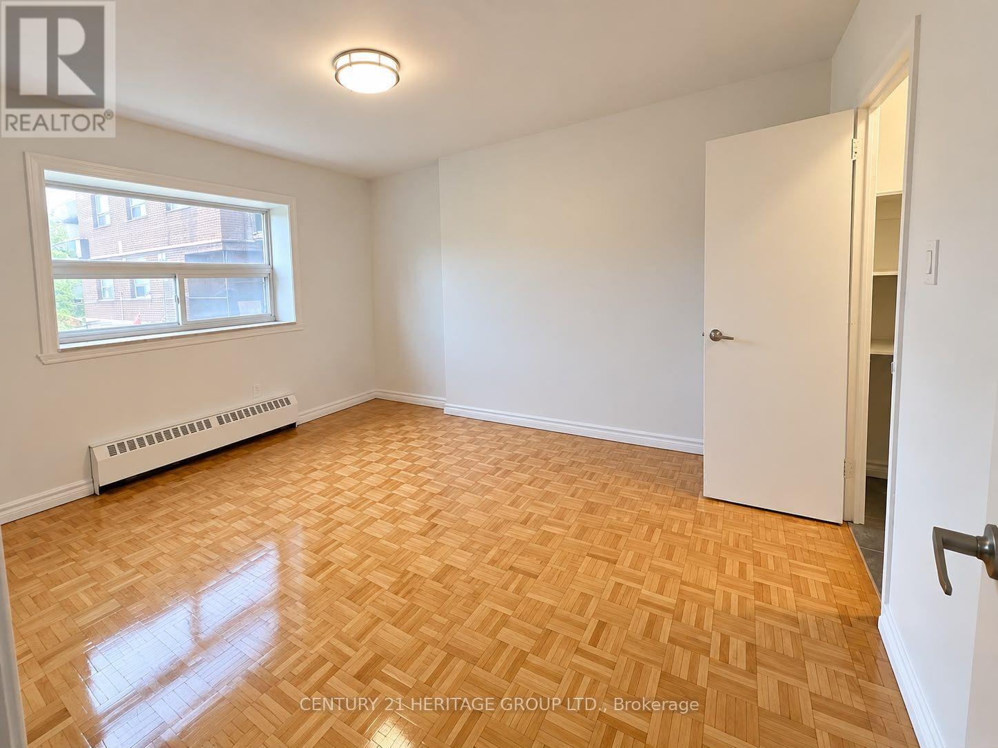 121 - 10 Garfella Drive Property Photo 4