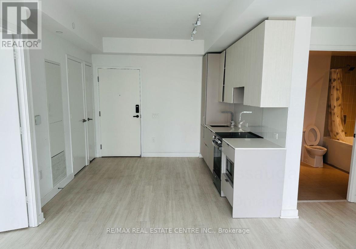 511 - 3883 Quartz Road Property Photo 2