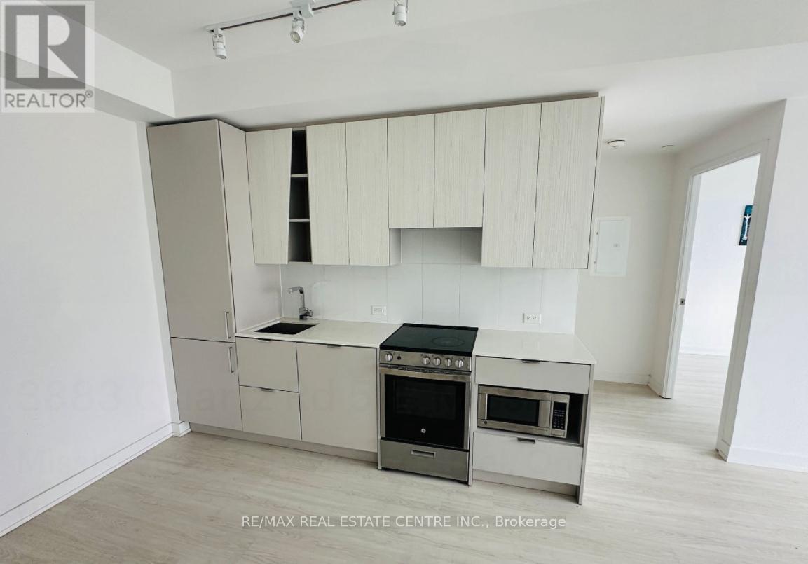 511 - 3883 Quartz Road Property Photo 3