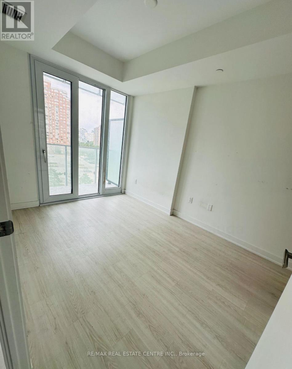 511 - 3883 Quartz Road Property Photo 5