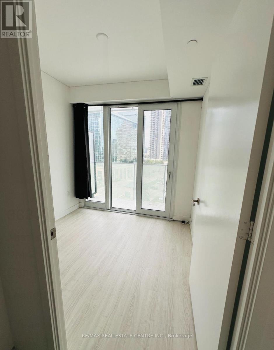 511 - 3883 Quartz Road Property Photo 8