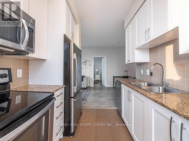 2807 - 4070 Confederation Parkway Property Photo 8
