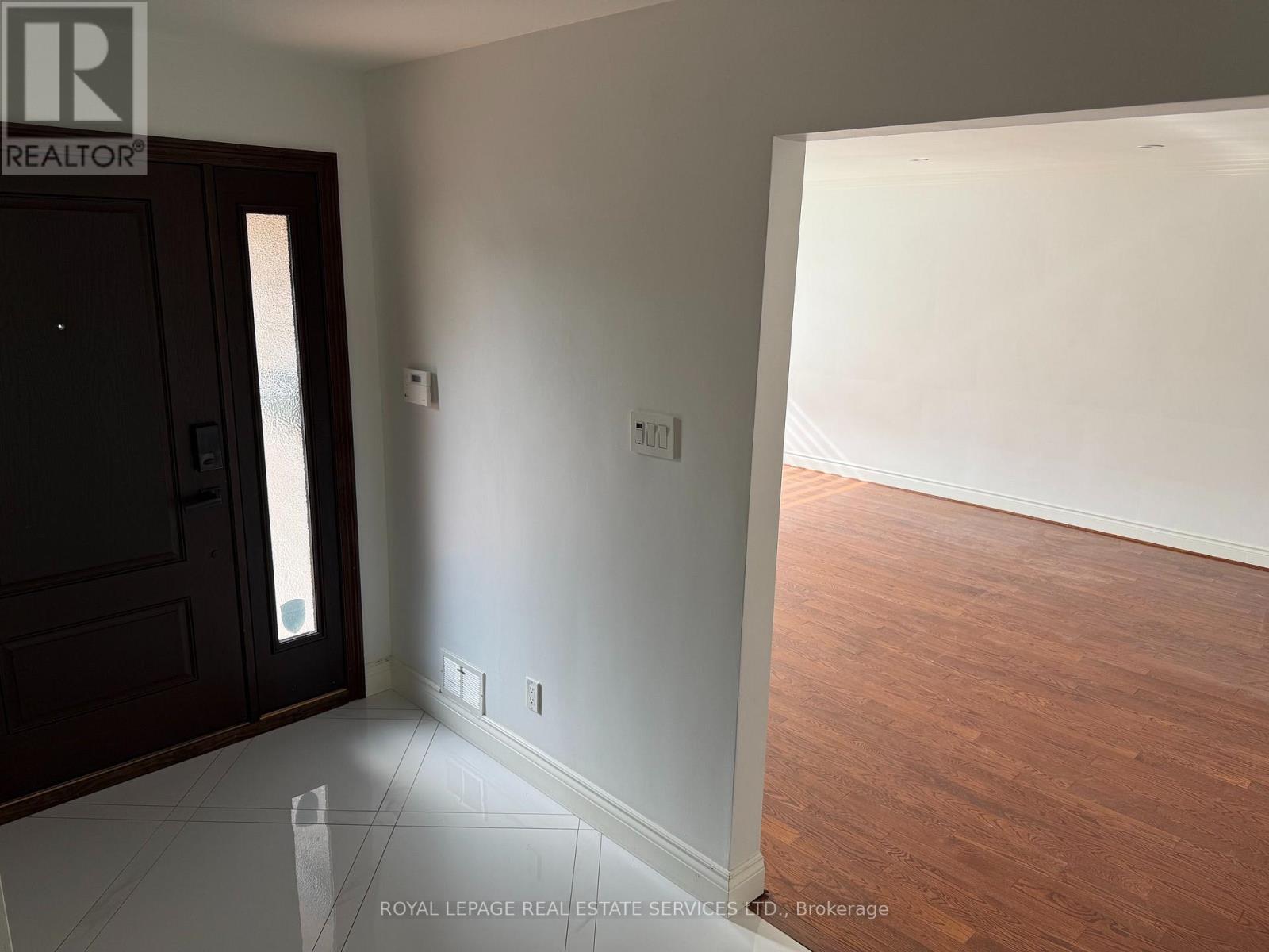 75 Ravensbourne Crescent Property Photo 4