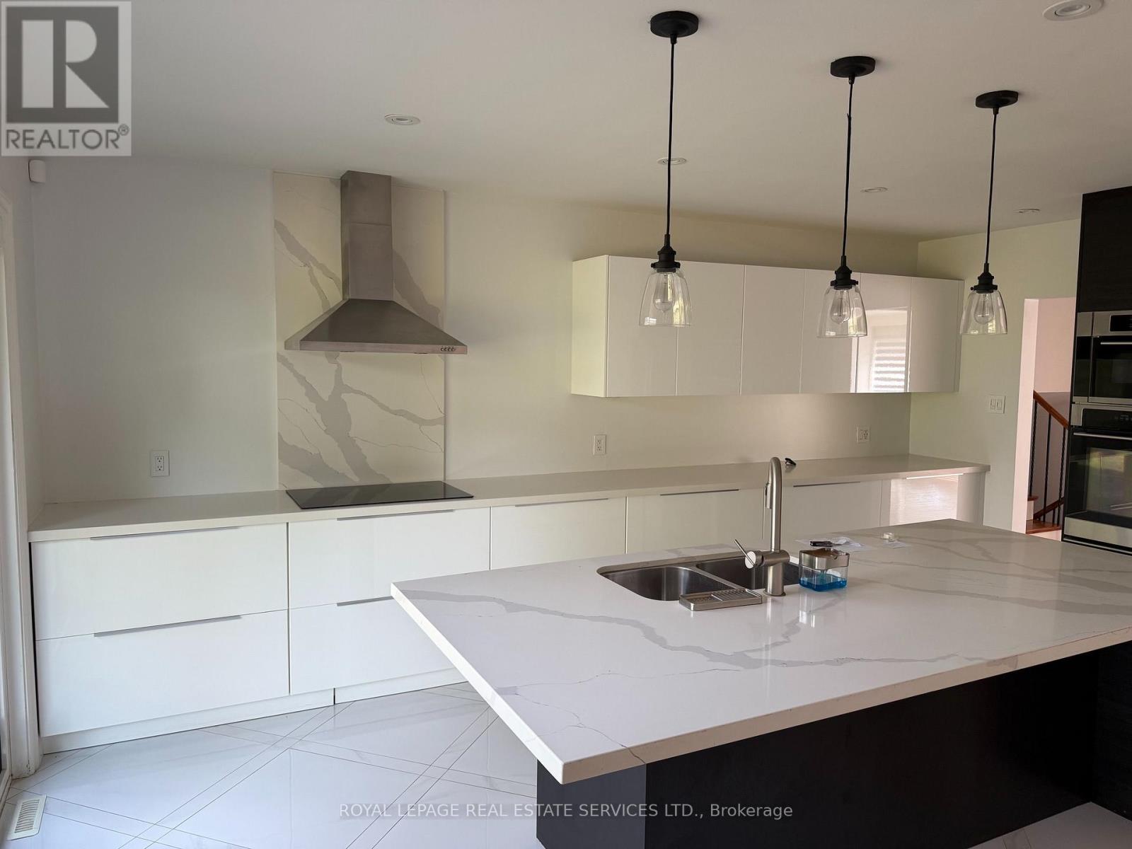 75 Ravensbourne Crescent Property Photo 17