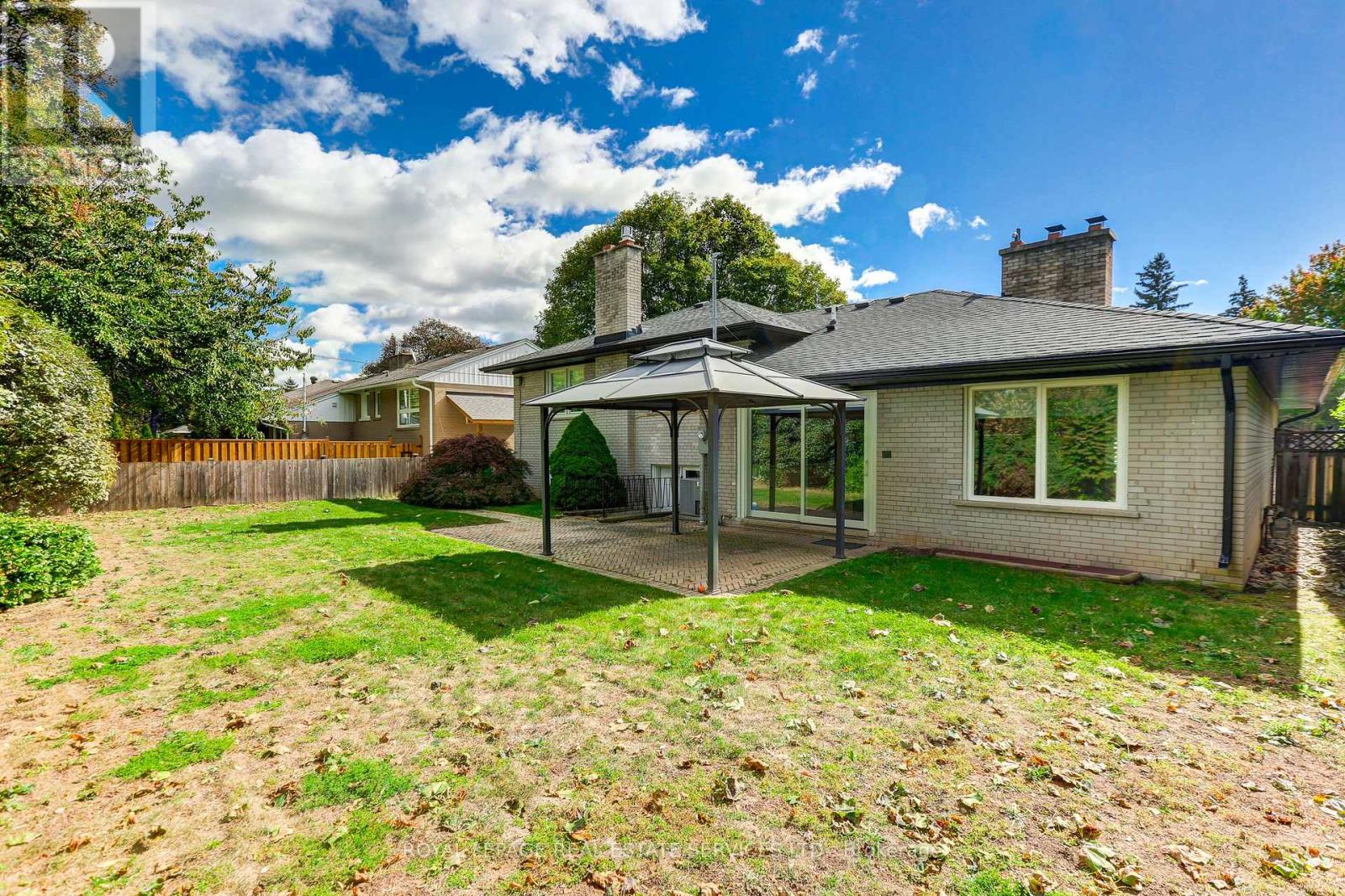 75 Ravensbourne Crescent Property Photo 45