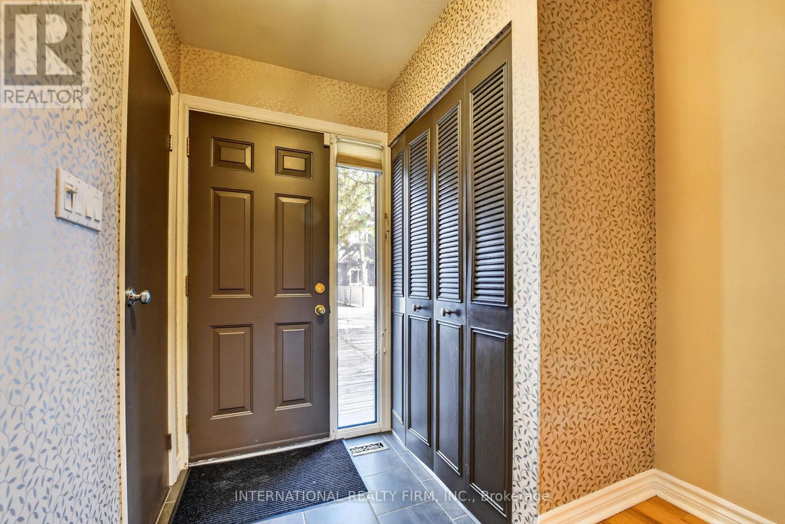 15 - 6855 Glen Erin Drive Property Photo 2