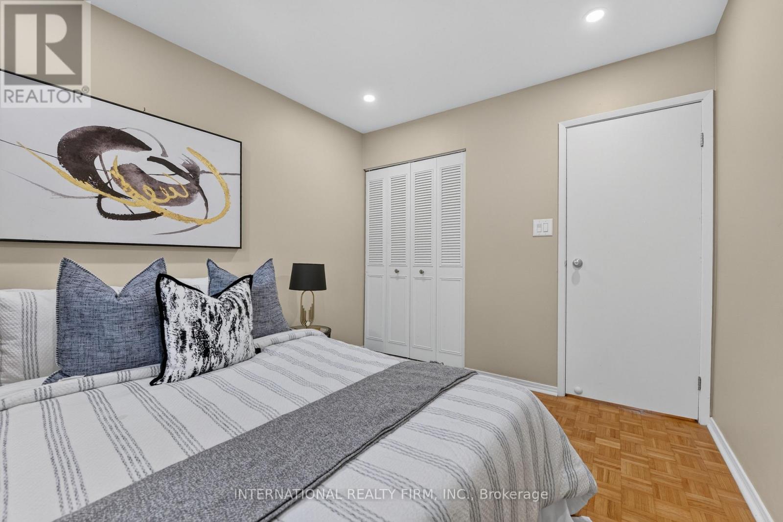 15 - 6855 Glen Erin Drive Property Photo 13