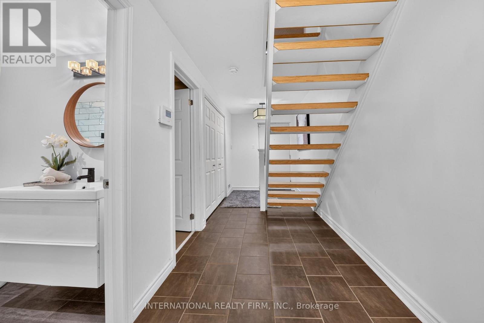 15 - 6855 Glen Erin Drive Property Photo 25