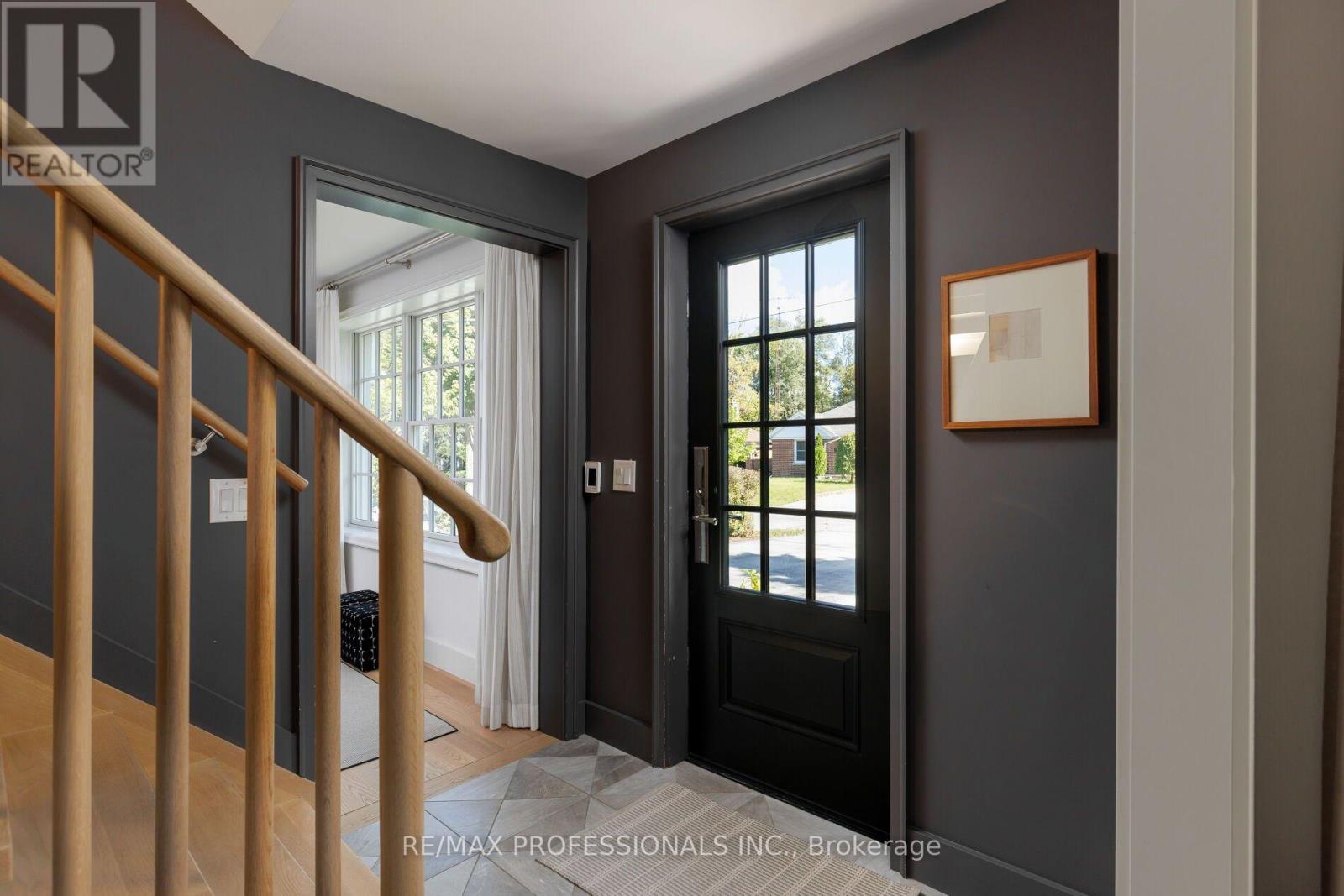 8 Glenn Murray Drive Property Photo 6