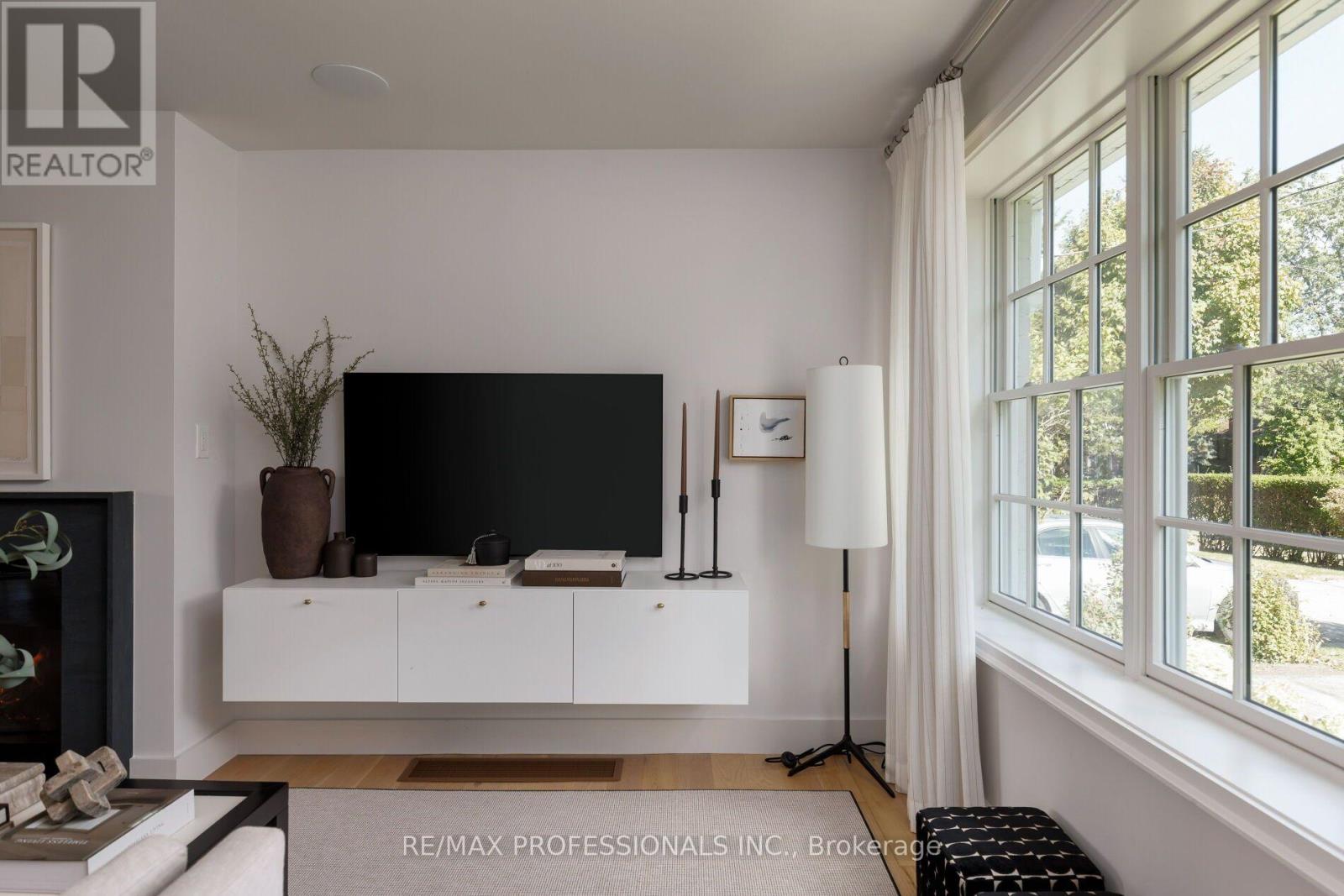8 Glenn Murray Drive Property Photo 8