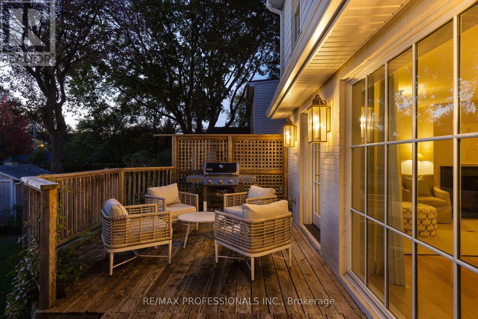 8 Glenn Murray Drive Property Photo 11