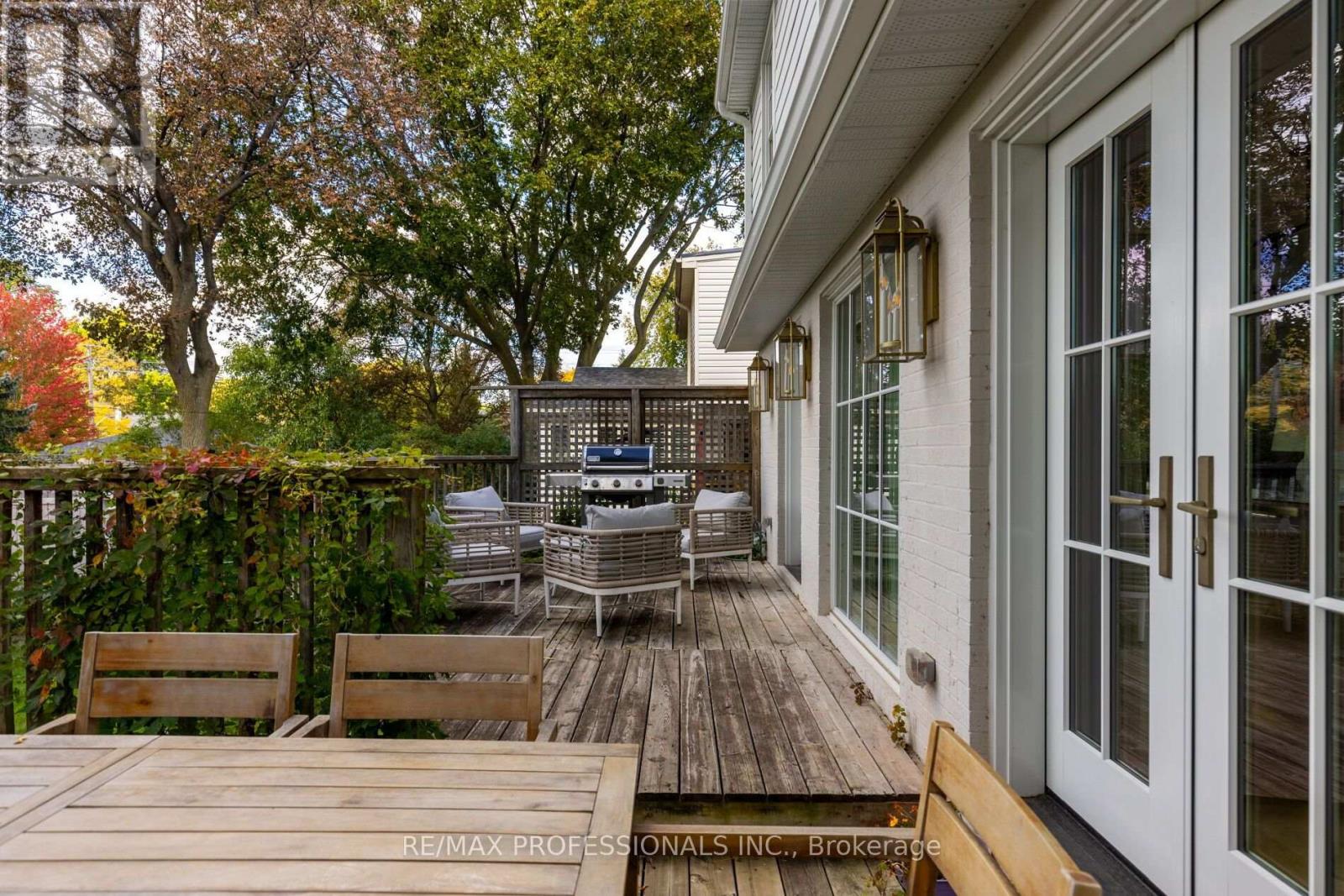 8 Glenn Murray Drive Property Photo 12