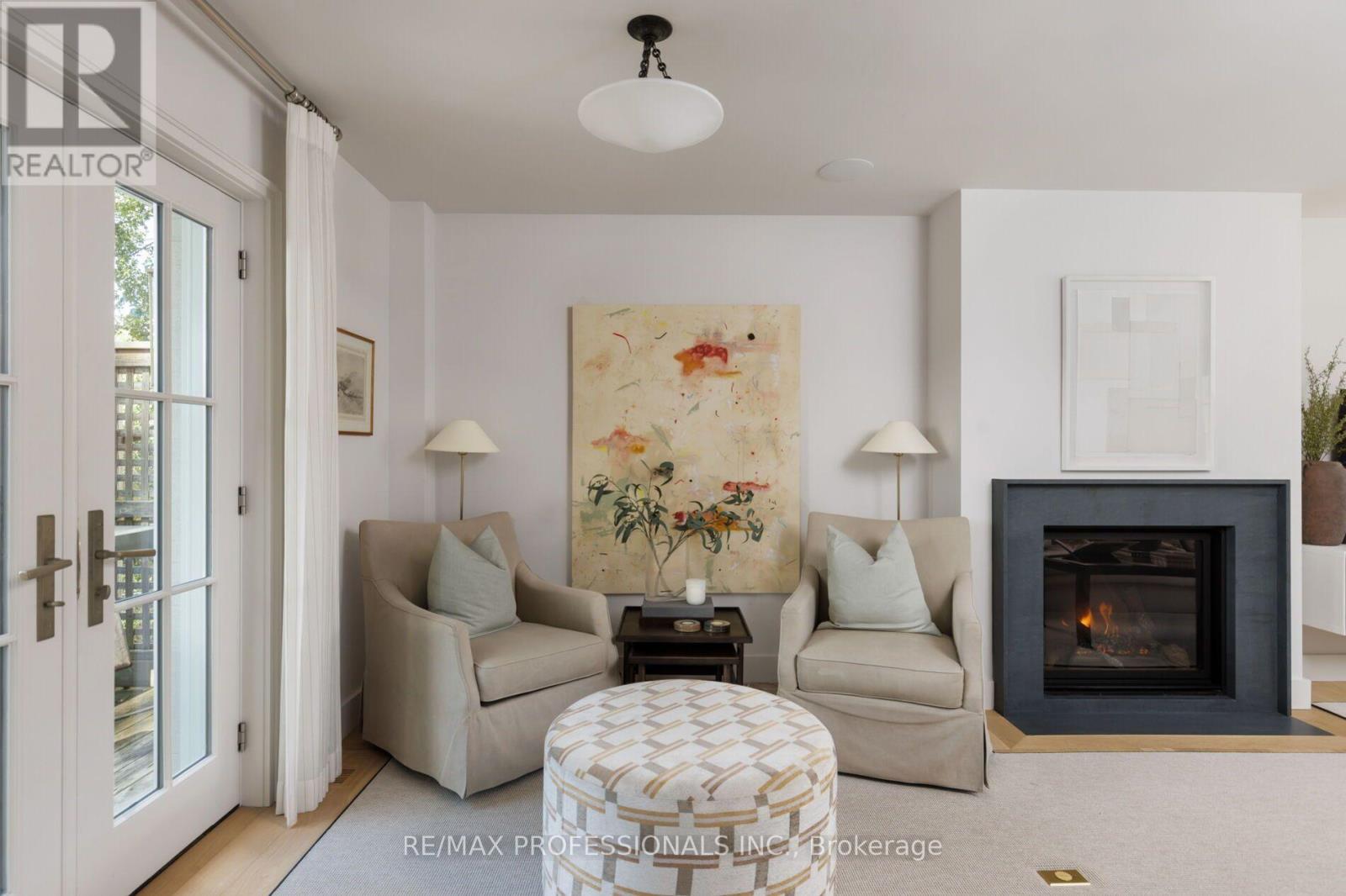 8 Glenn Murray Drive Property Photo 16