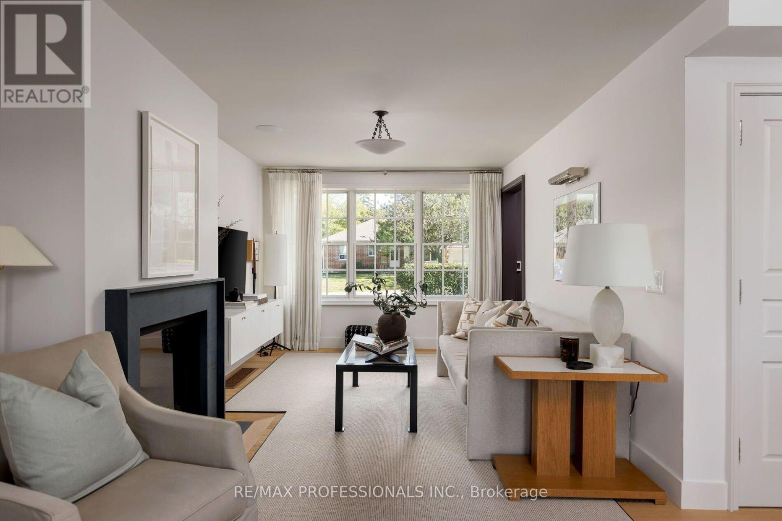 8 Glenn Murray Drive Property Photo 17