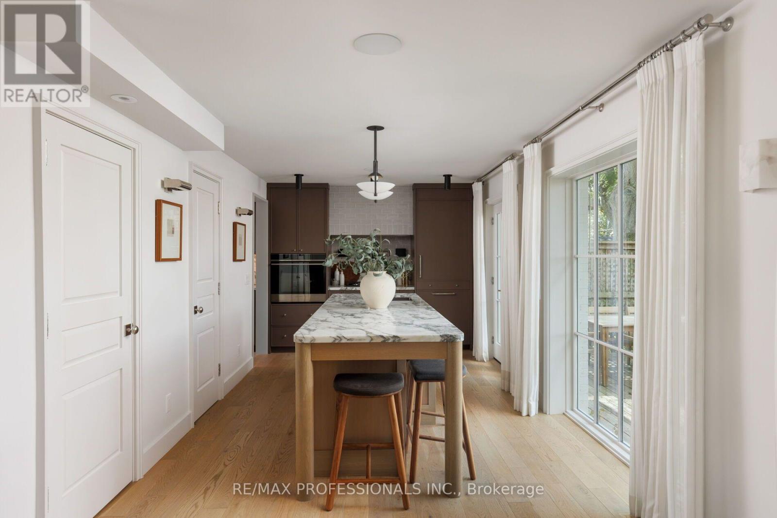 8 Glenn Murray Drive Property Photo 18
