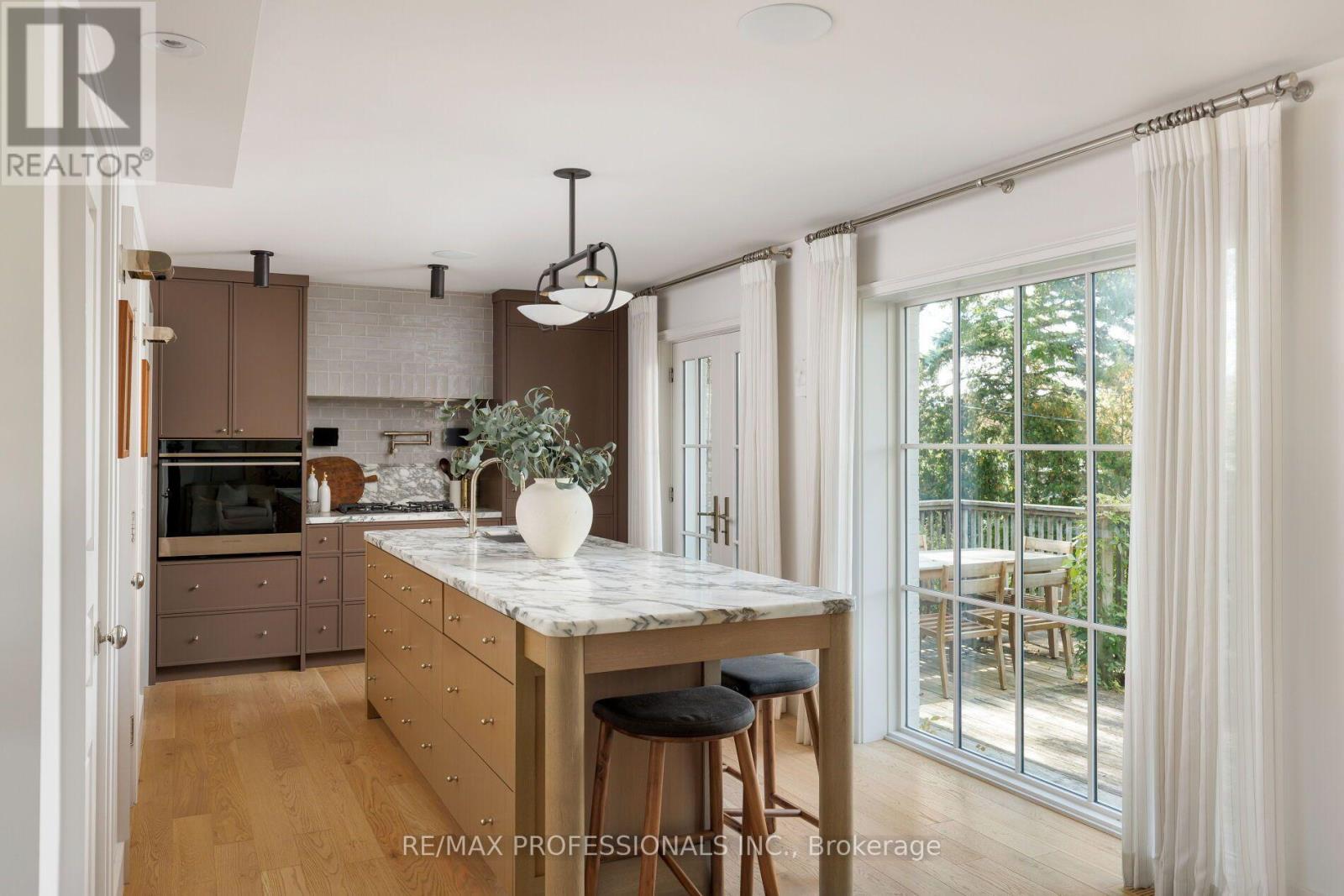 8 Glenn Murray Drive Property Photo 19
