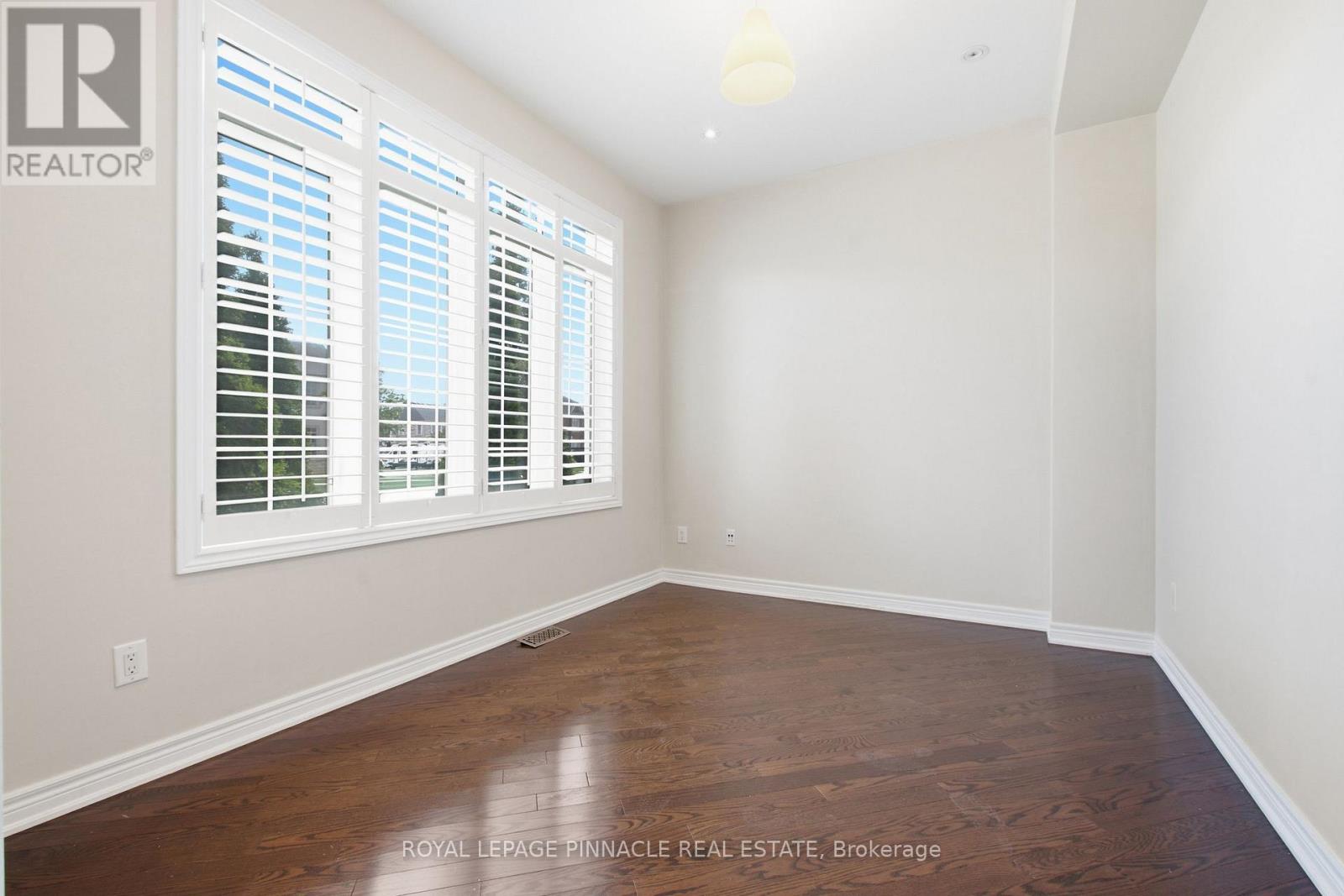 4713 Thomas Alton Boulevard Property Photo 5