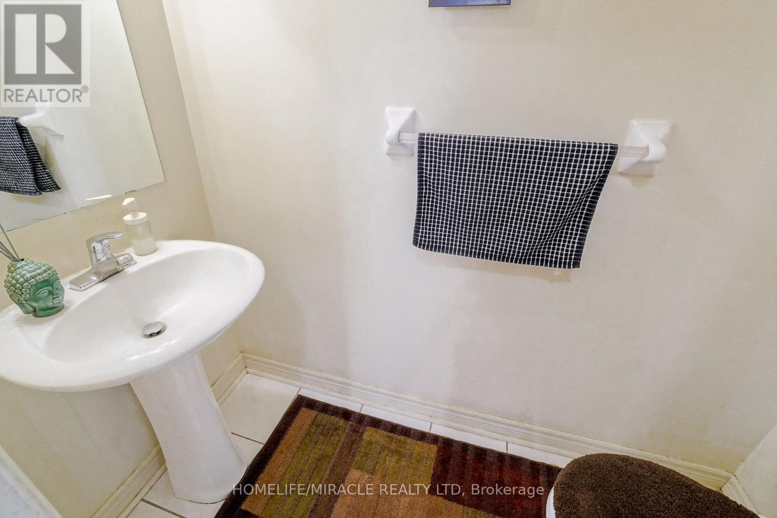 824 Khan Crescent Property Photo 17