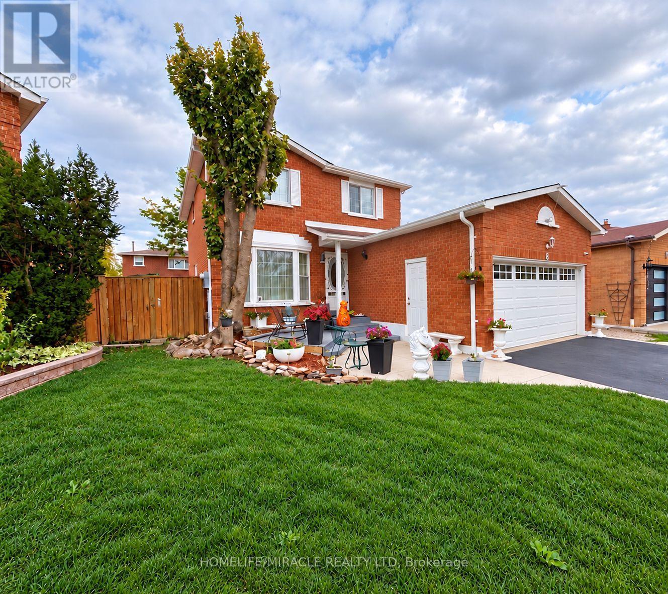 8 Willowcrest Court Property Photo 4