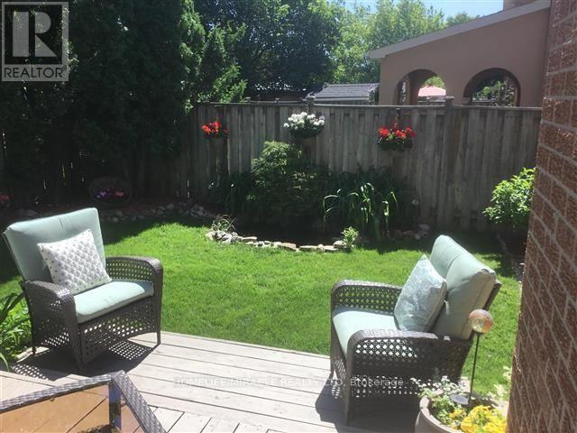 8 Willowcrest Court Property Photo 14