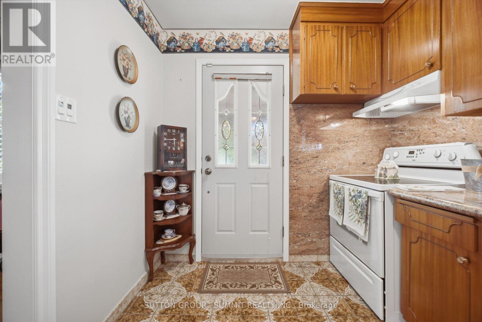 8 Woolton Crescent Property Photo 4