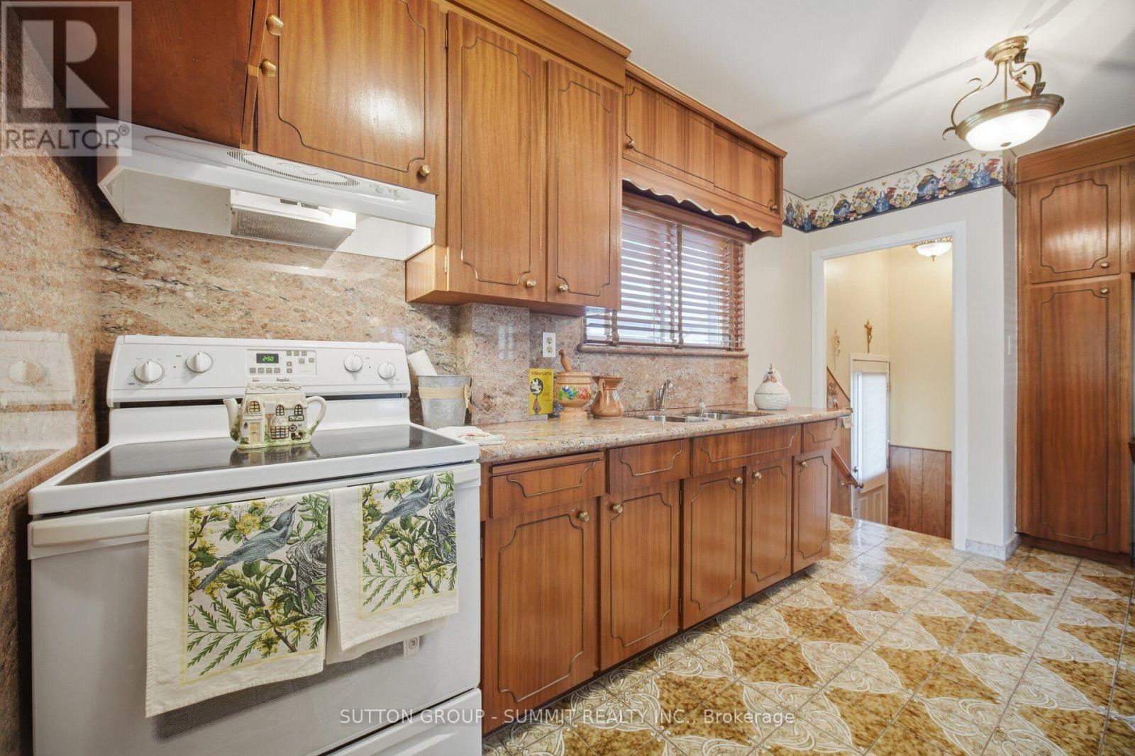 8 Woolton Crescent Property Photo 8