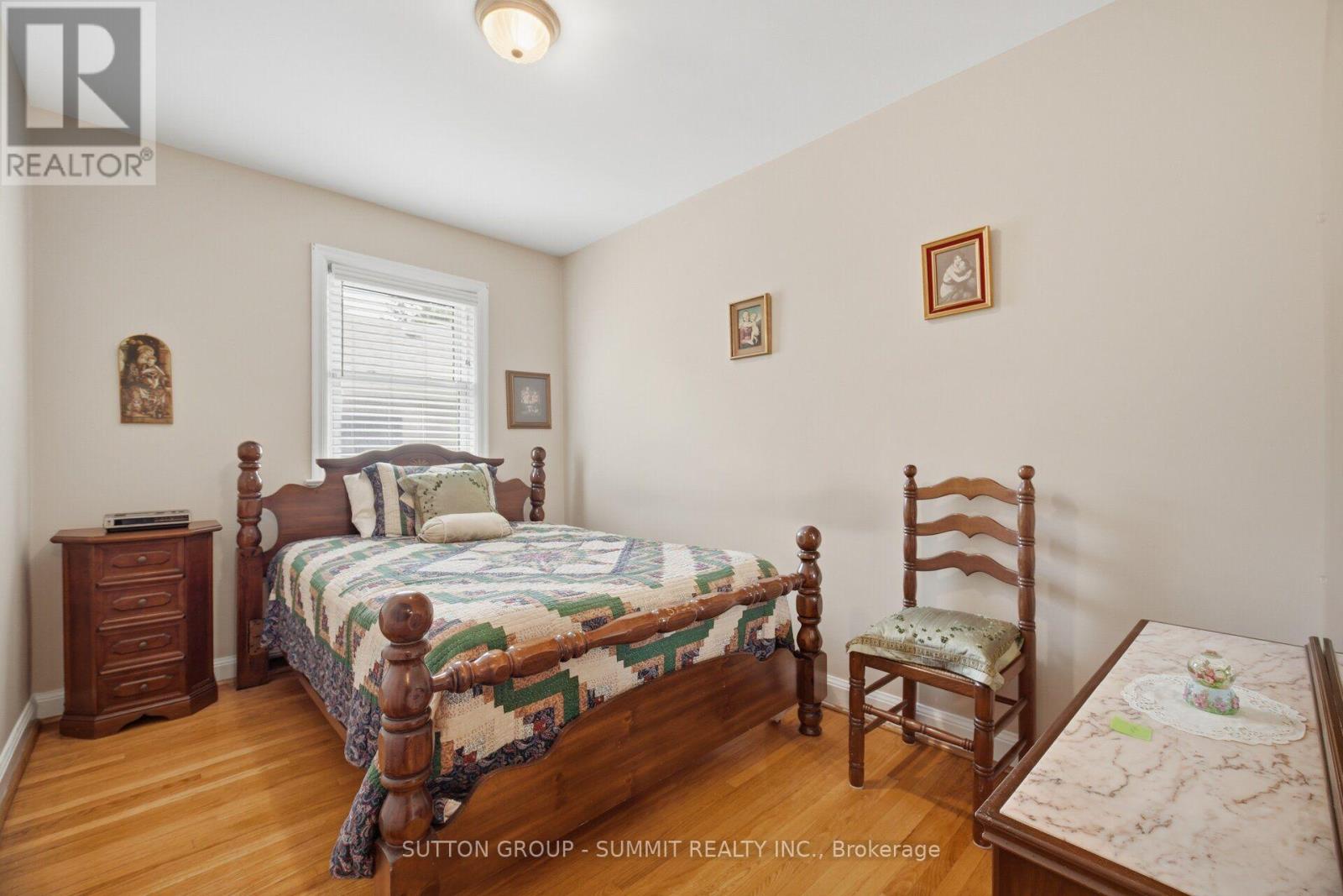 8 Woolton Crescent Property Photo 10