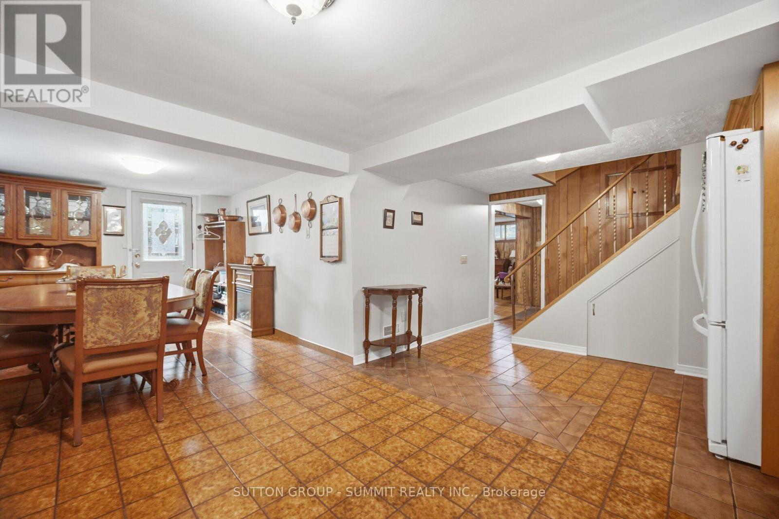 8 Woolton Crescent Property Photo 14