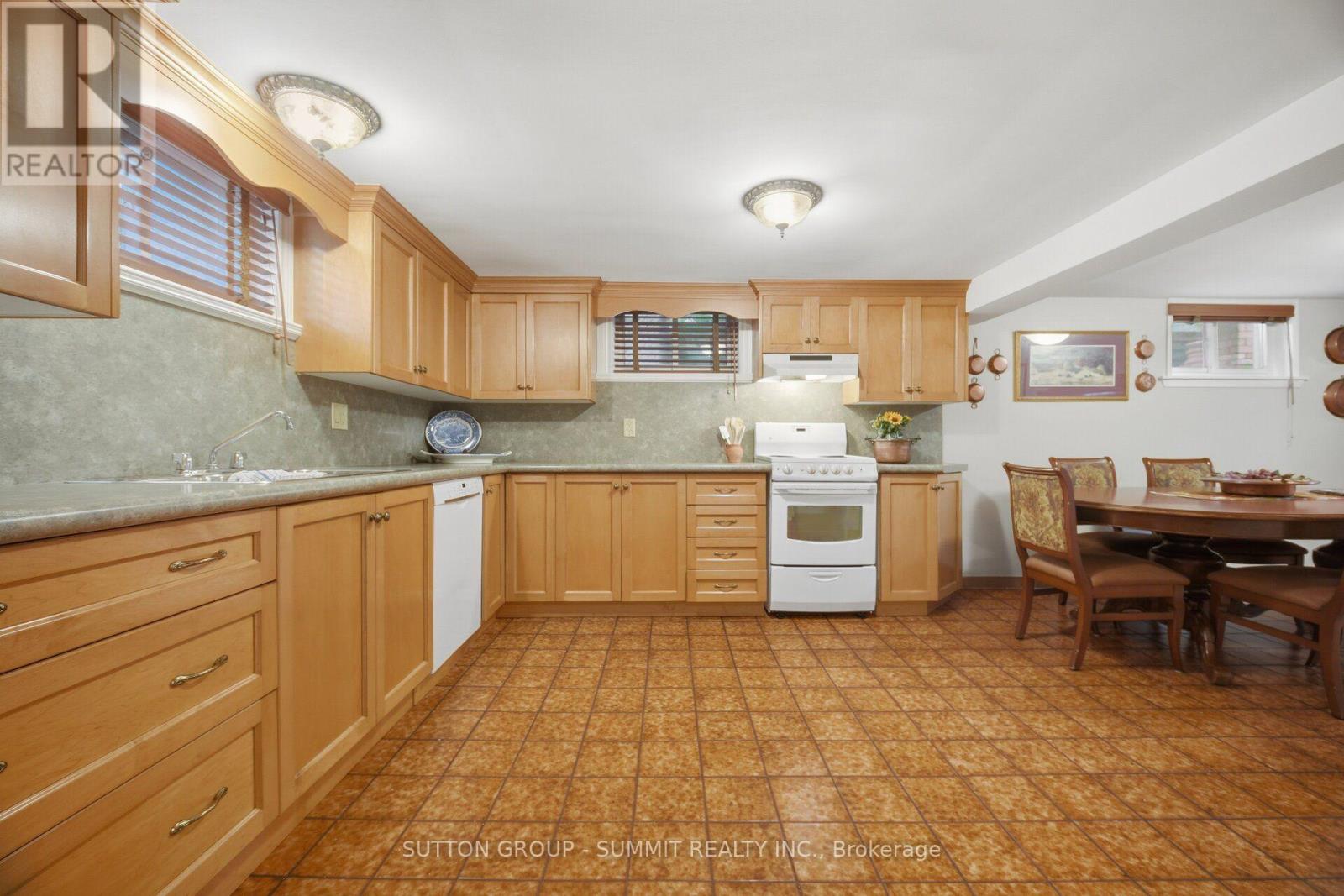 8 Woolton Crescent Property Photo 19