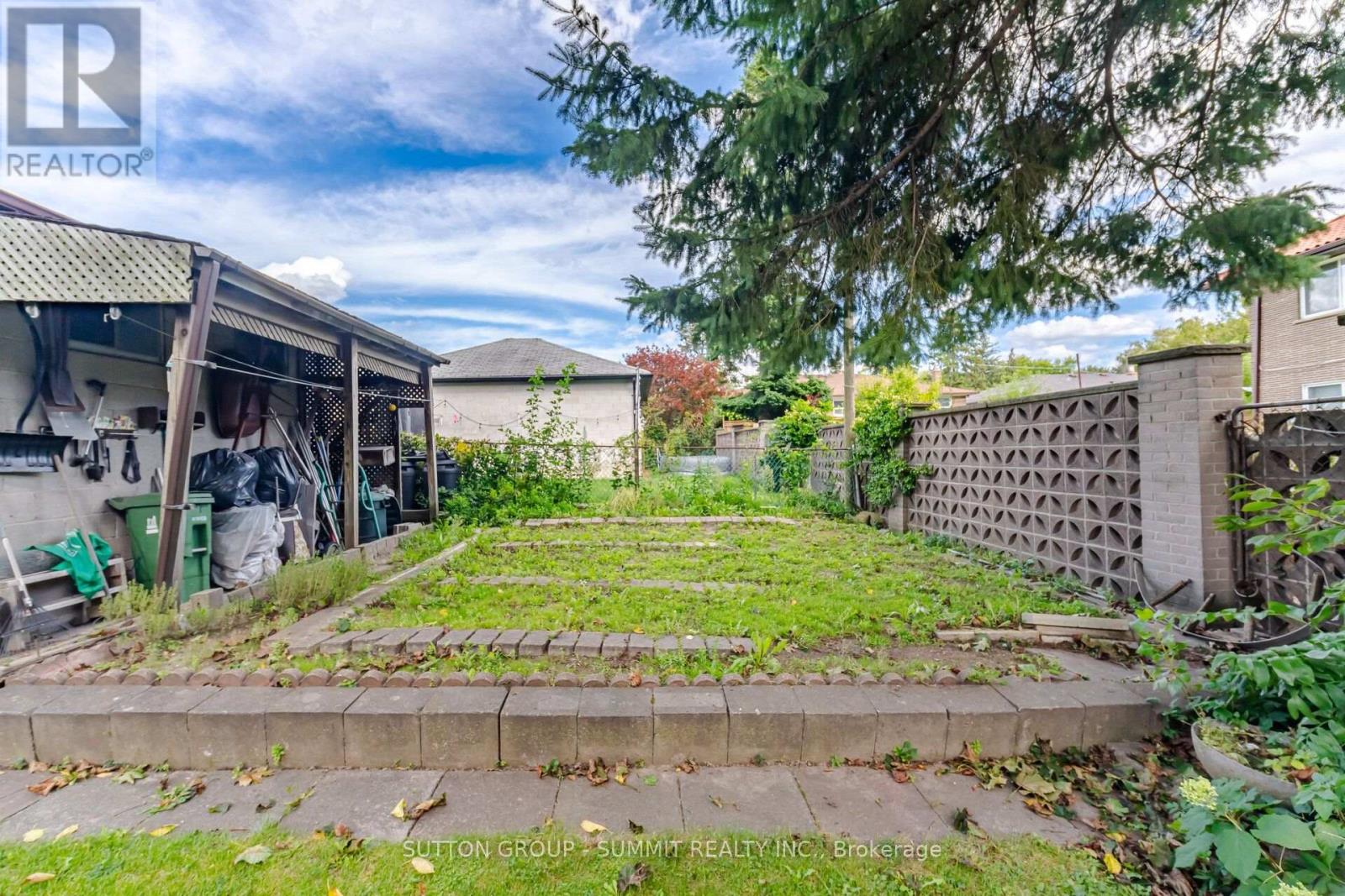8 Woolton Crescent Property Photo 22