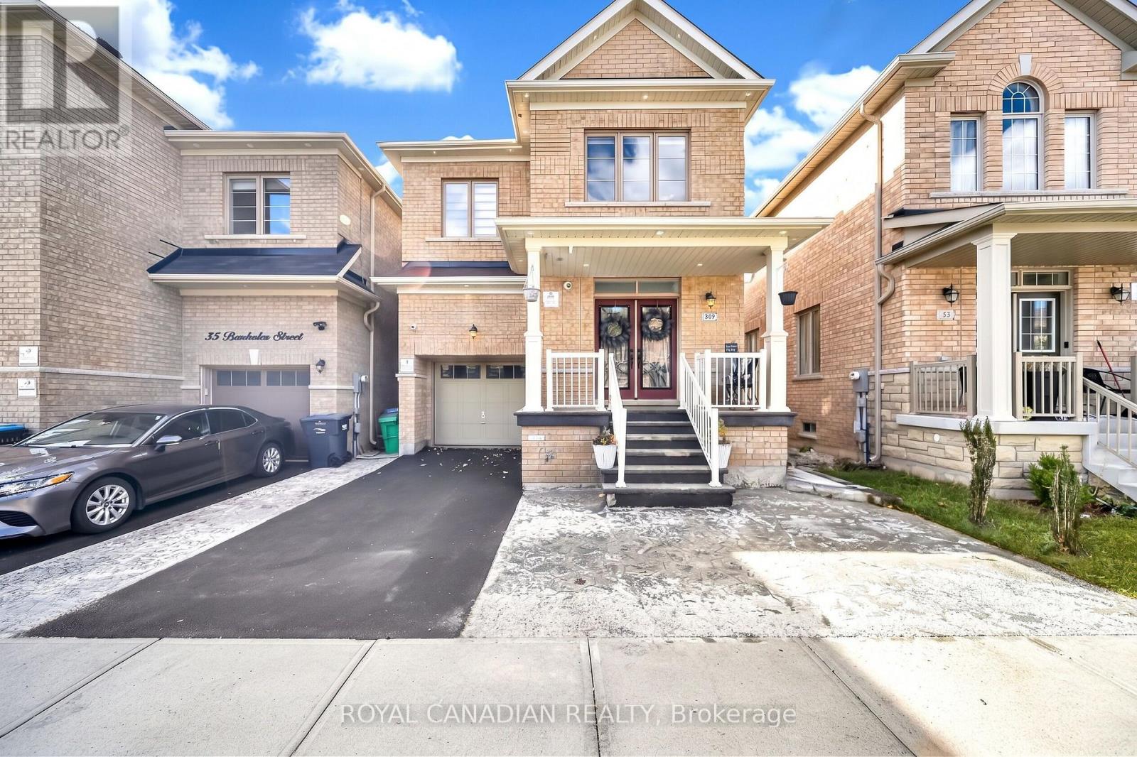 33 Bachelor Street Property Photo 3