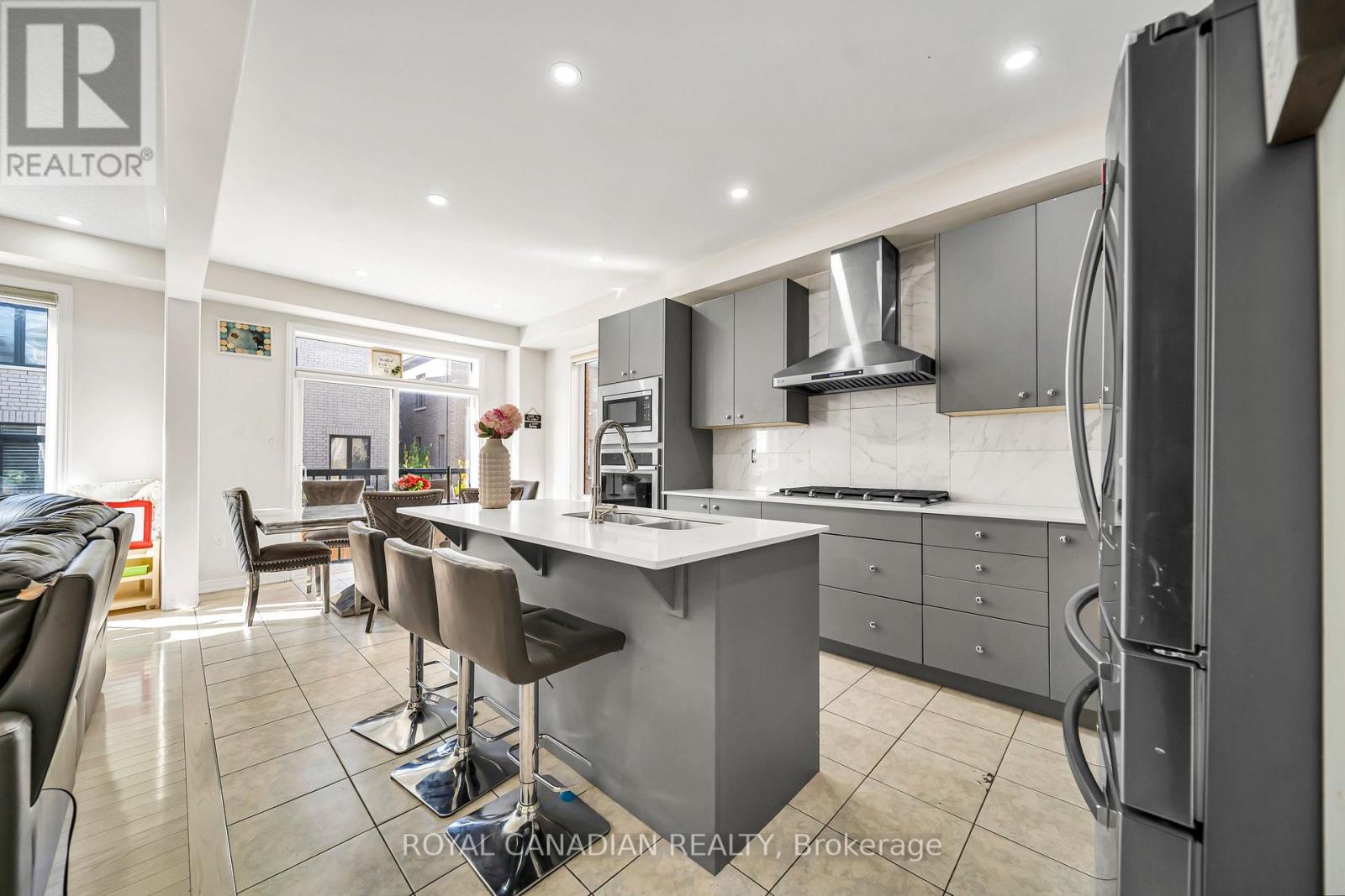 33 Bachelor Street Property Photo 18