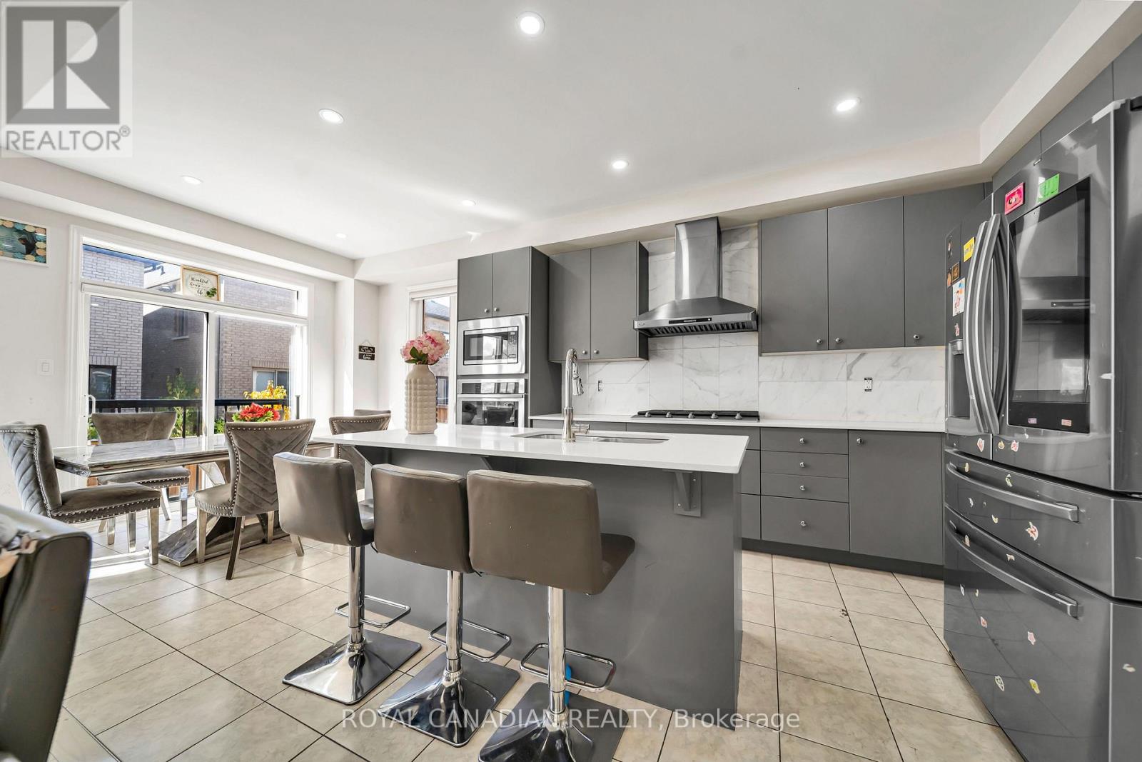 33 Bachelor Street Property Photo 19